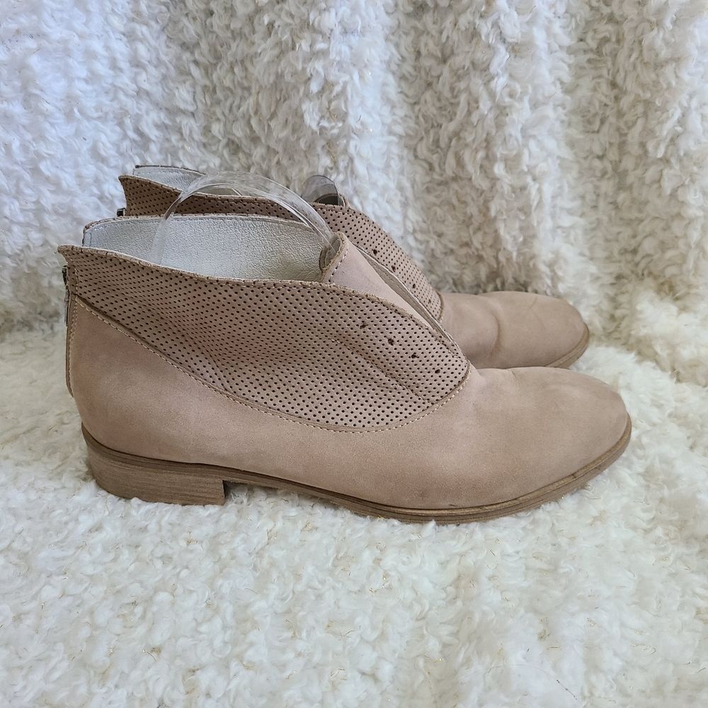 Joy Wendel beige suede Leather ankle boots back zip sz 40